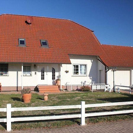 Ruhige Und Gemuetliche Ferienwohnung In Calden エクステリア 写真