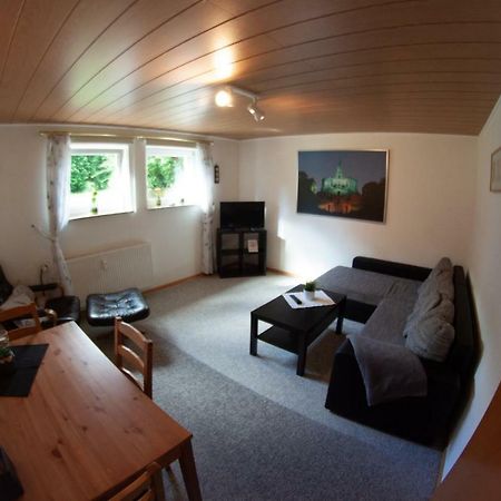 Ruhige Und Gemuetliche Ferienwohnung In Calden エクステリア 写真