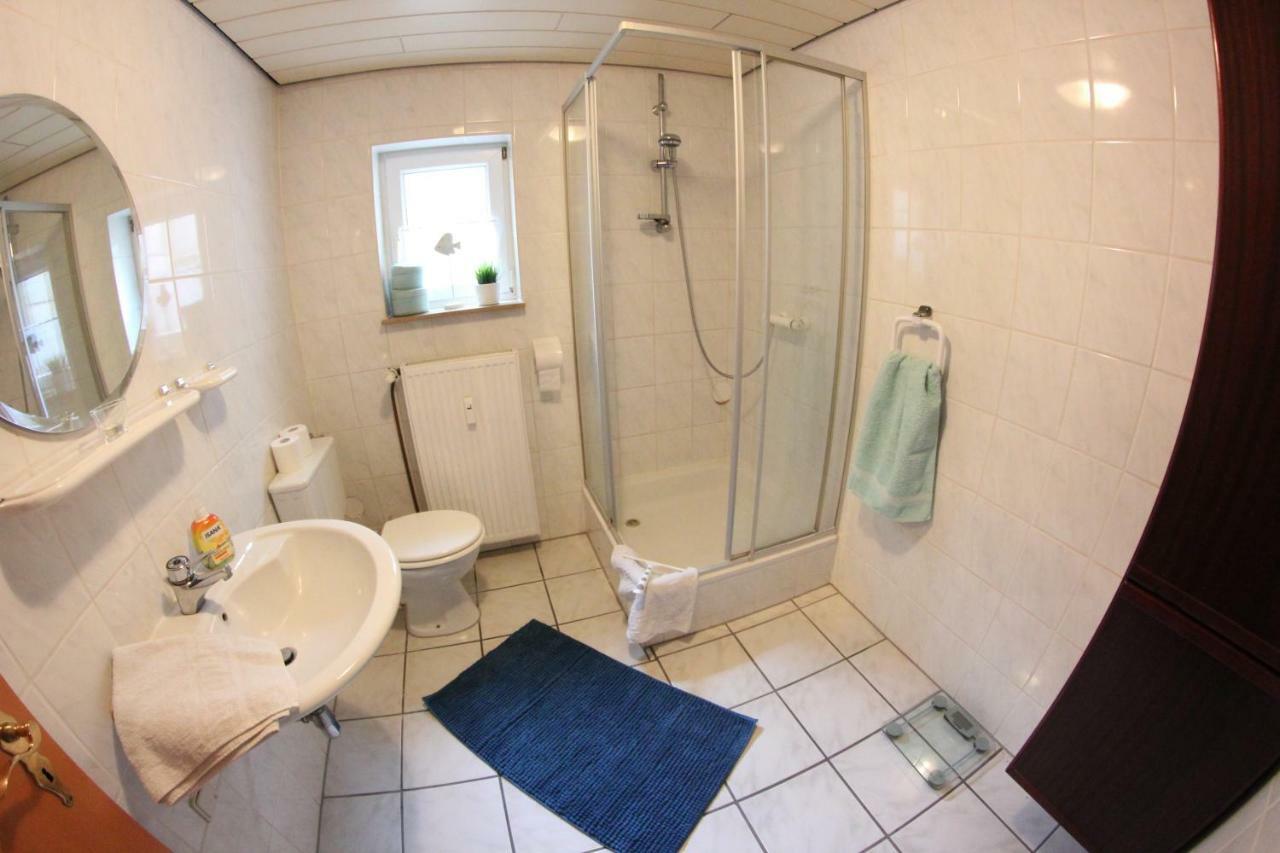 Ruhige Und Gemuetliche Ferienwohnung In Calden エクステリア 写真