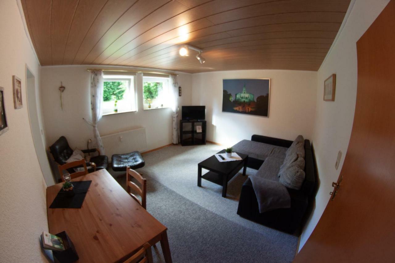 Ruhige Und Gemuetliche Ferienwohnung In Calden エクステリア 写真